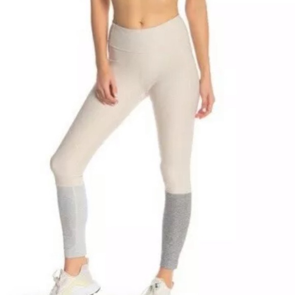 Outdoor Voices Flow Dipped Leggings 7/8 Gray White Small Color Block
